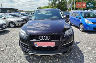 Внедорожник / Кроссовер Audi Q7 2015 в 