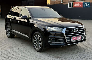 Позашляховик / Кросовер Audi Q7 2017 в 