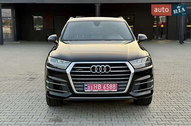 Позашляховик / Кросовер Audi Q7 2017 в 
