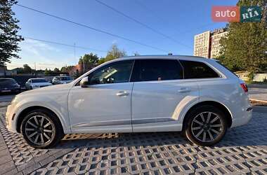 Внедорожник / Кроссовер Audi Q7 2016 в 
