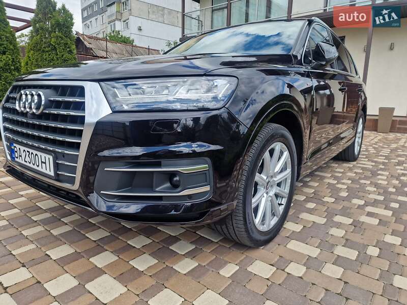 Внедорожник / Кроссовер Audi Q7 2017 в Кропивницком