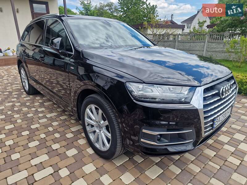 Внедорожник / Кроссовер Audi Q7 2017 в Кропивницком