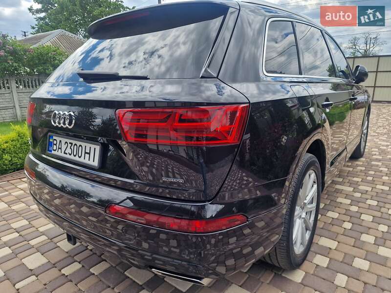 Внедорожник / Кроссовер Audi Q7 2017 в Кропивницком