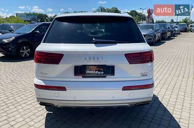 Внедорожник / Кроссовер Audi Q7 2016 в 