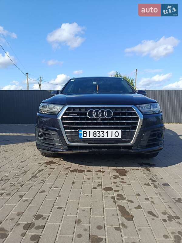 Внедорожник / Кроссовер Audi Q7 2016 в Шишаки