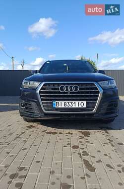 Внедорожник / Кроссовер Audi Q7 2016 в 