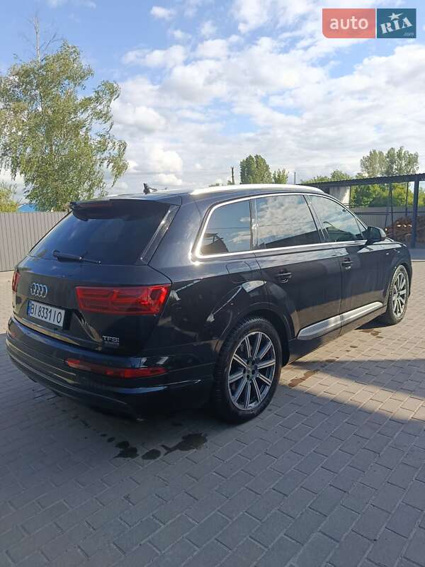 Внедорожник / Кроссовер Audi Q7 2016 в Шишаки