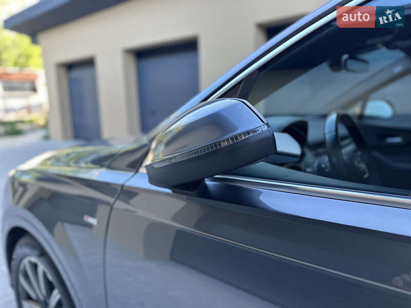 Позашляховик / Кросовер Audi Q7 2016 в Рівному