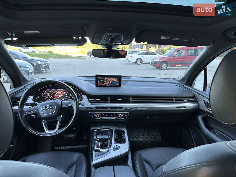 Позашляховик / Кросовер Audi Q7 2016 в Рівному