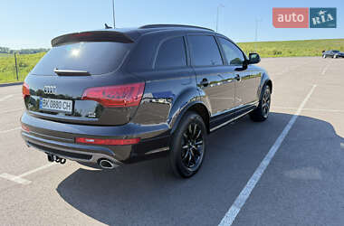 Позашляховик / Кросовер Audi Q7 2015 в 