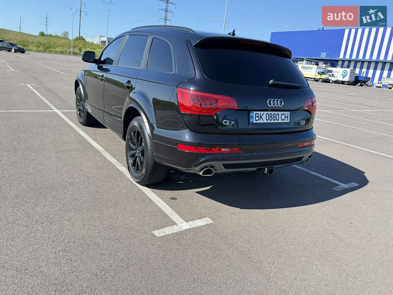 Внедорожник / Кроссовер Audi Q7 2015 в Ровно