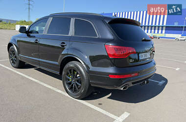 Позашляховик / Кросовер Audi Q7 2015 в 