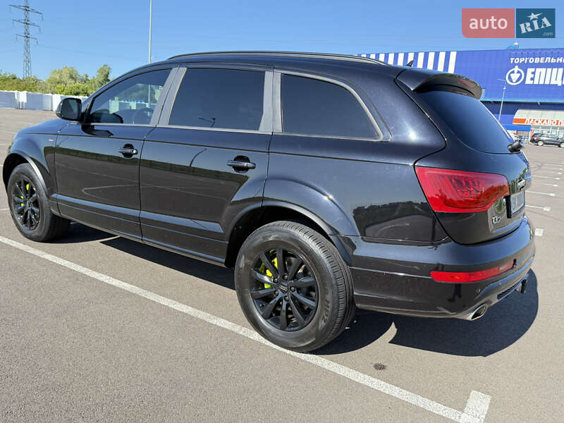 Внедорожник / Кроссовер Audi Q7 2015 в Ровно