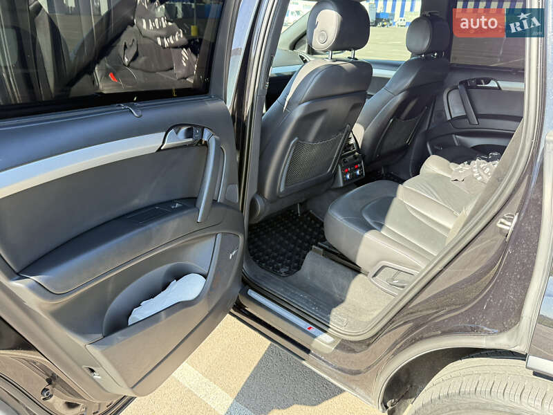Внедорожник / Кроссовер Audi Q7 2015 в Ровно