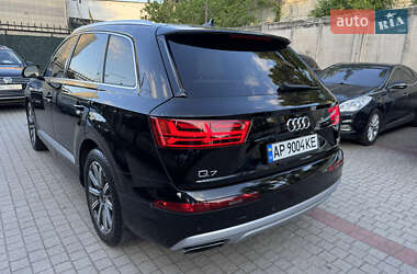 Внедорожник / Кроссовер Audi Q7 2016 в 