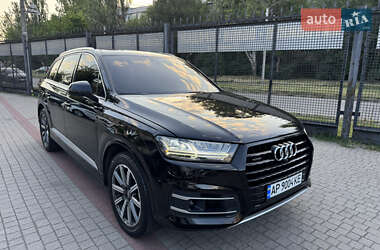 Внедорожник / Кроссовер Audi Q7 2016 в 
