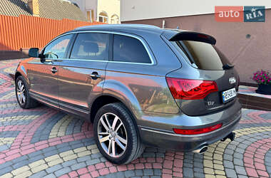 Позашляховик / Кросовер Audi Q7 2015 в 