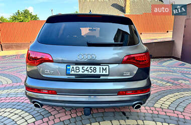Позашляховик / Кросовер Audi Q7 2015 в 