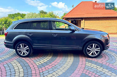 Позашляховик / Кросовер Audi Q7 2015 в 