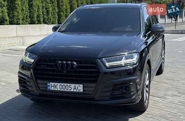 Внедорожник / Кроссовер Audi Q7 2015 в 