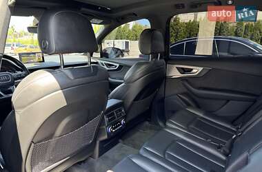 Внедорожник / Кроссовер Audi Q7 2015 в 