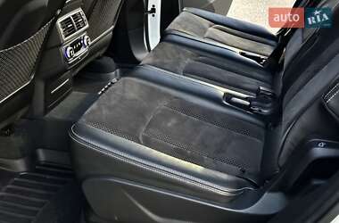Позашляховик / Кросовер Audi Q7 2017 в 