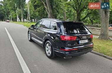 Внедорожник / Кроссовер Audi Q7 2016 в 