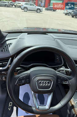 Внедорожник / Кроссовер Audi Q7 2018 в 