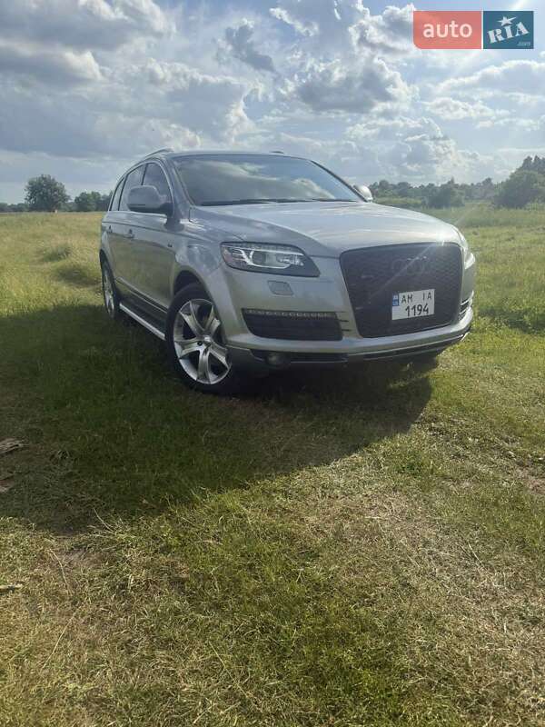 Внедорожник / Кроссовер Audi Q7 2008 в Радомышле