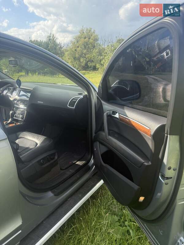 Внедорожник / Кроссовер Audi Q7 2008 в Радомышле