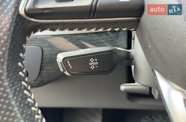 Внедорожник / Кроссовер Audi Q7 2015 в 
