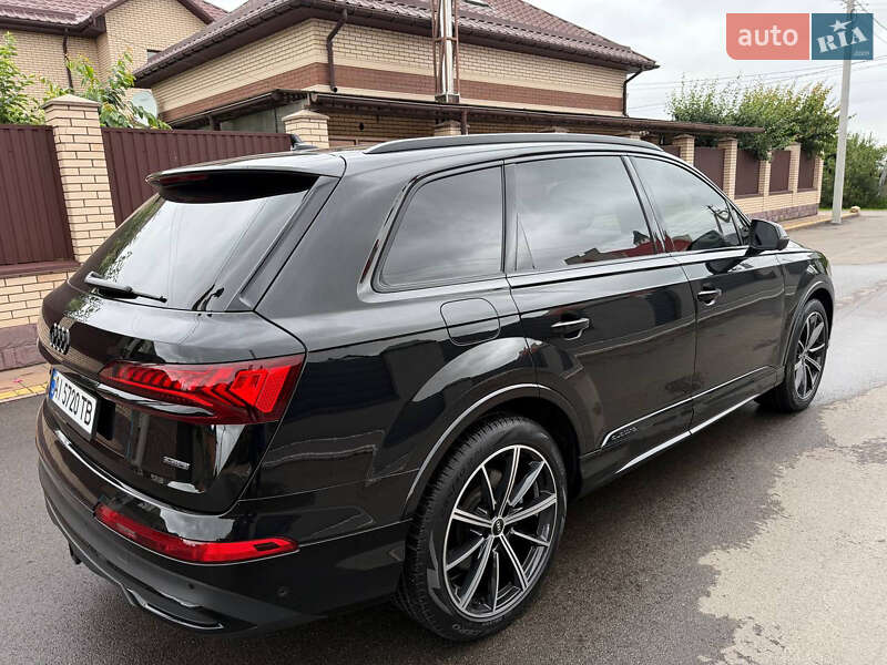 Внедорожник / Кроссовер Audi Q7 2021 в Киеве