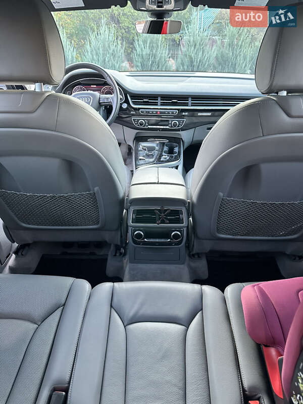 Внедорожник / Кроссовер Audi Q7 2016 в Харькове