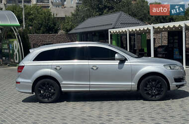 Внедорожник / Кроссовер Audi Q7 2006 в 