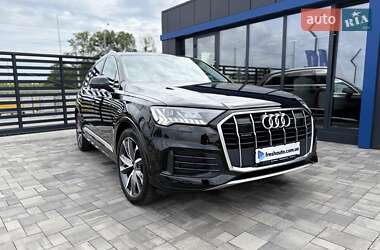 Внедорожник / Кроссовер Audi Q7 2022 в 
