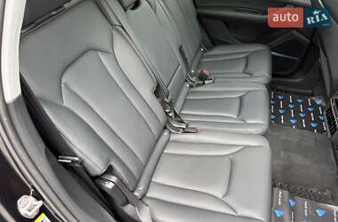 Внедорожник / Кроссовер Audi Q7 2022 в 