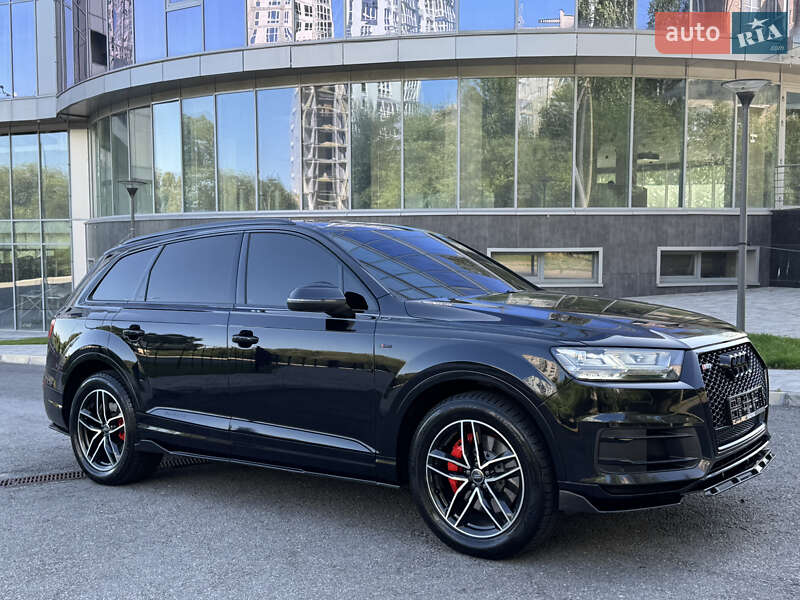 Внедорожник / Кроссовер Audi Q7 2016 в Запорожье
