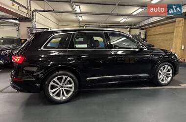 Внедорожник / Кроссовер Audi Q7 2024 в 