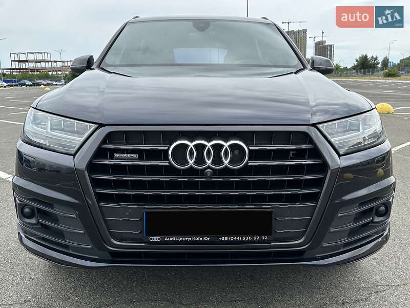 Внедорожник / Кроссовер Audi Q7 2017 в Киеве