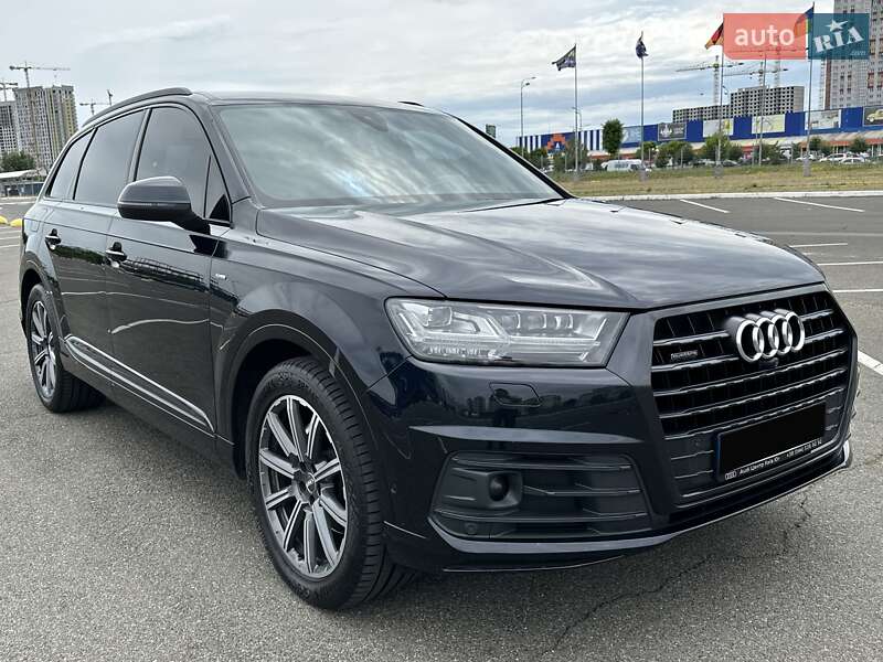 Внедорожник / Кроссовер Audi Q7 2017 в Киеве