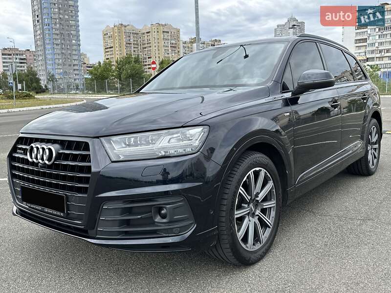 Внедорожник / Кроссовер Audi Q7 2017 в Киеве