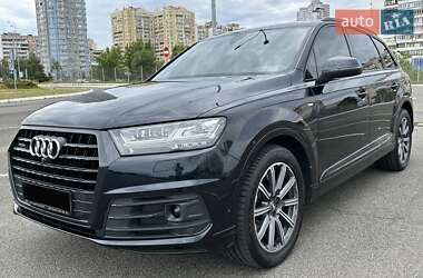 Внедорожник / Кроссовер Audi Q7 2017 в 