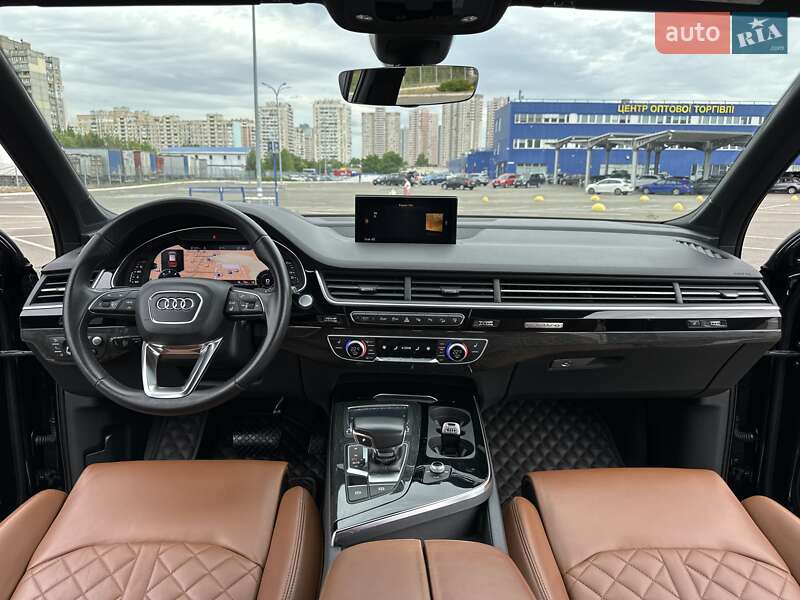 Внедорожник / Кроссовер Audi Q7 2017 в Киеве