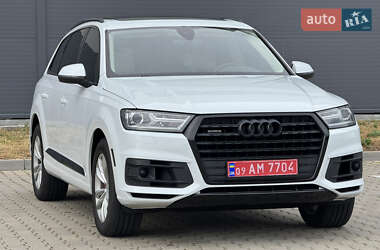 Внедорожник / Кроссовер Audi Q7 2017 в 