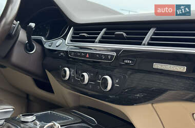 Внедорожник / Кроссовер Audi Q7 2017 в 