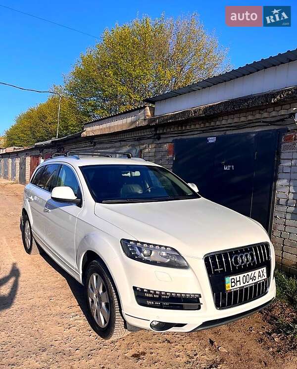 Внедорожник / Кроссовер Audi Q7 2013 в Одессе