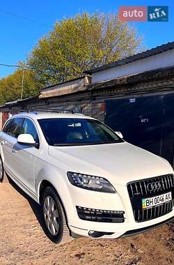 Внедорожник / Кроссовер Audi Q7 2013 в 