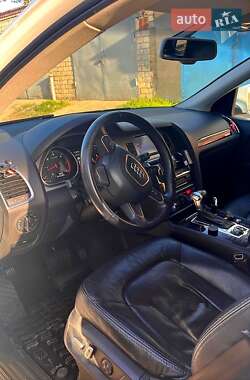 Внедорожник / Кроссовер Audi Q7 2013 в 