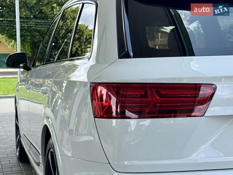 Внедорожник / Кроссовер Audi Q7 2016 в Житомире