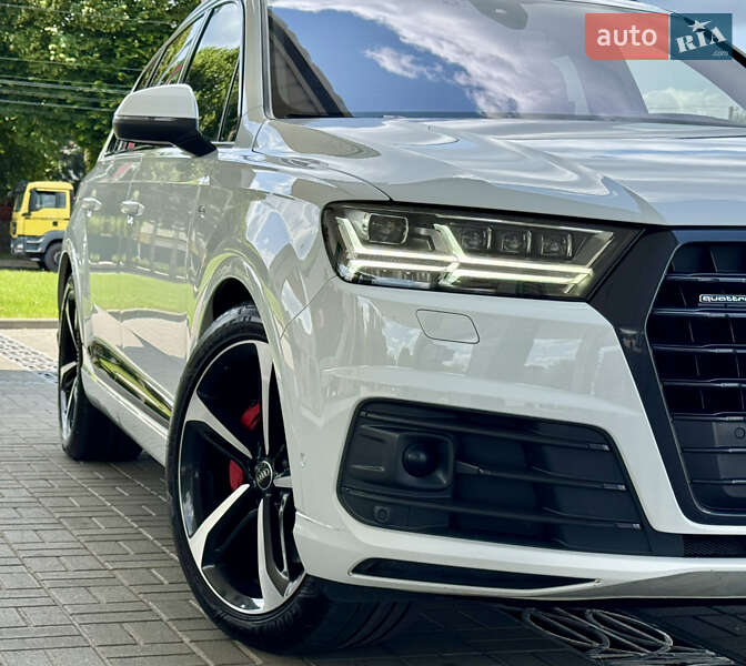 Внедорожник / Кроссовер Audi Q7 2016 в Житомире
